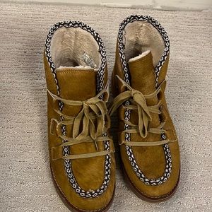 Royal Canadian Kwantlen Winter Boots!